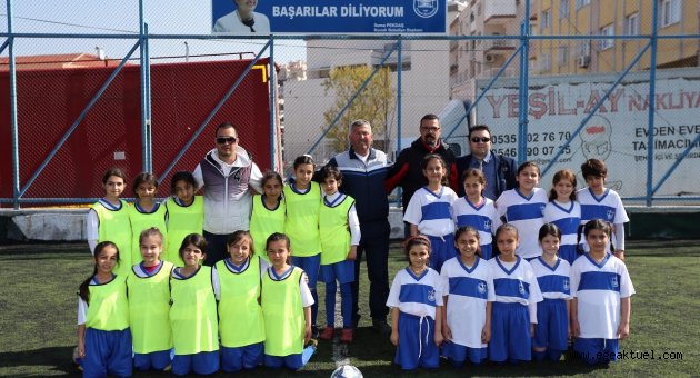 Minik futbolcular göz doldurdu
