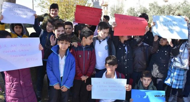 Minik öğrenciden Cumhurbaşkanına mektup: "Servis beklerken üşüyorum"