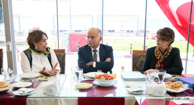Misafirlerden Bayraklı’ya tam not
