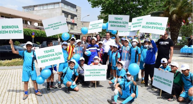 Moloz atıkları konteyner ile toplanıyor 