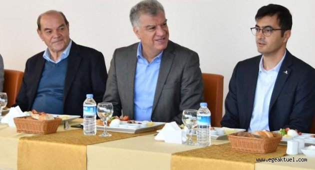 Muhtarla buluştu nokta atışı projeleri açıkladı!
