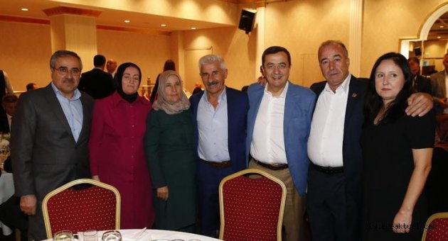Muhtarlar Günü Konak'ta Omuz omuza kutlandı
