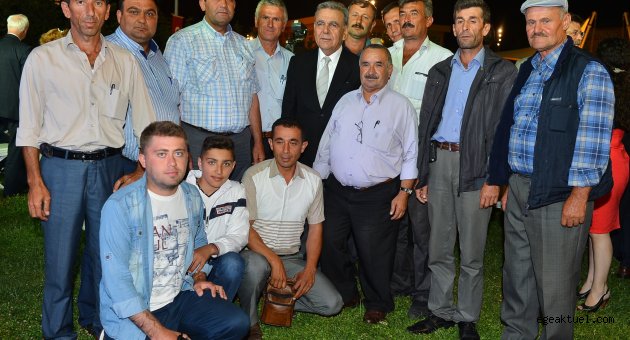 Muhtarlar ve ailelerini ağırladı