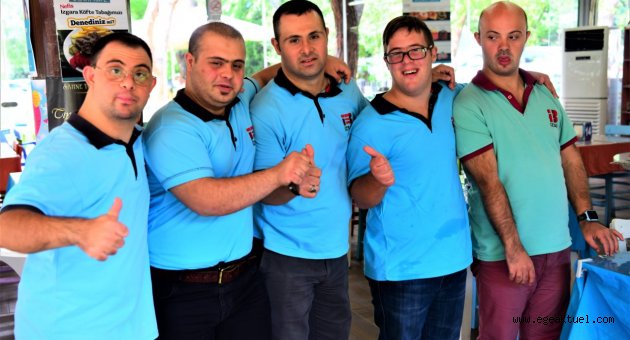 Mutluluğun kafesi   