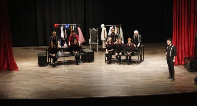 Müzikli güldürü Torbalı’da sergilendi
