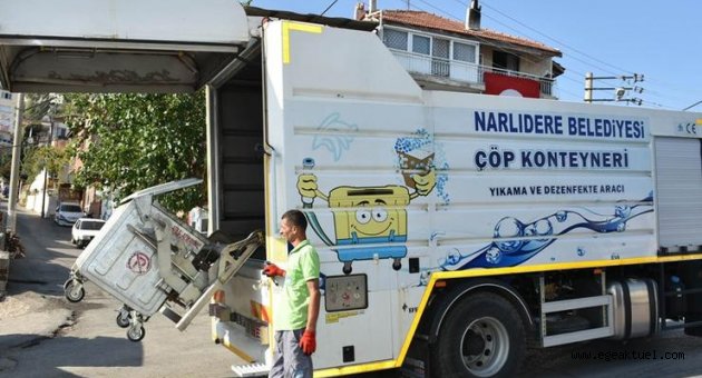Narlıdere’de konteynerlere hijyenik bakım