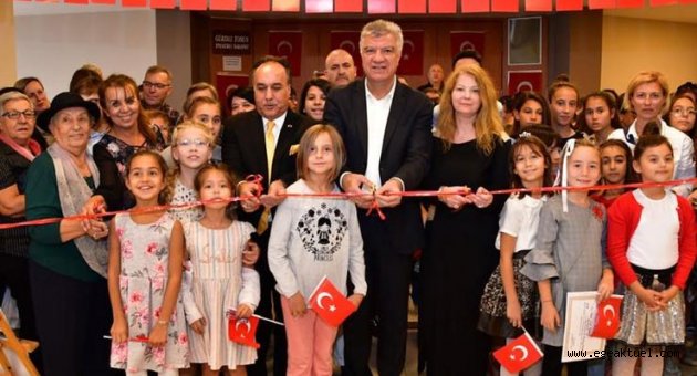 Narlıdere’nin çocukları Cumhuriyet’i çizdi