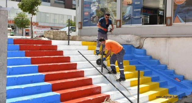 Narlıdere’nin merdivenleri renkleniyor