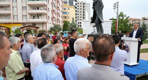 Nazım hikmet Buca’da  şiirlerle anıldı