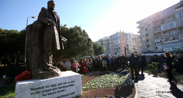 Nazım Hikmet Karşıyaka’da şiirlerle anıldı