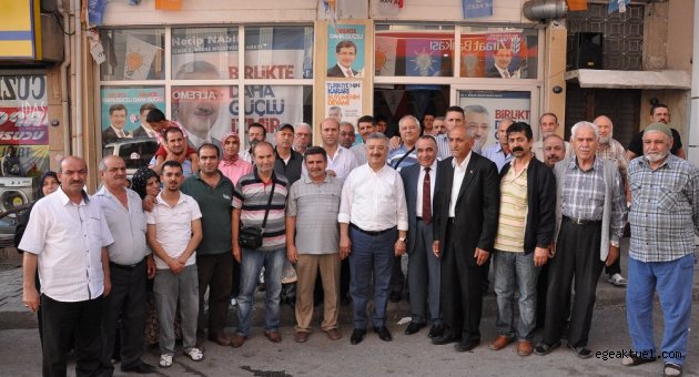 Necip Nasır, 2 ilçede 6 seçim ofisini gezdi