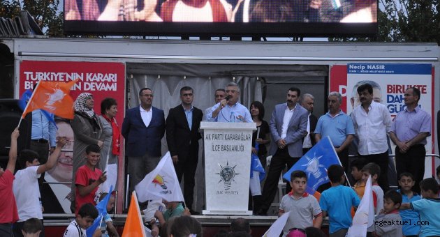 Necip Nasır’a 300 Kişilik Sürpriz