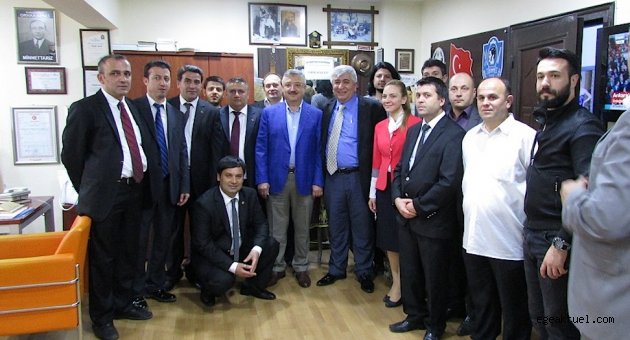 Necip Nasır berberlerin sorununa ortak oldu