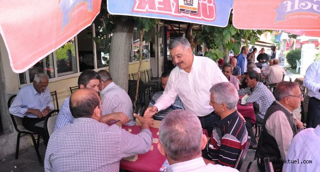 Necip Nasır: “İzmir’in Kent Kimliği Hedefi Olmalı”