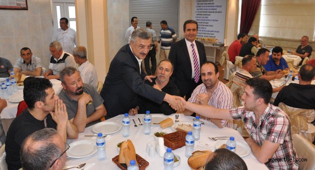 Necip Nasır'a sazlı sözlü karşılama