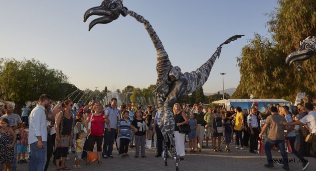 Nesilleri tükenen dinozorlar geri döndü