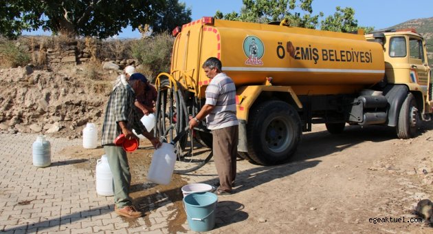 Ödemiş Belediyesi Uzundere’nin su sorununa çare oluyor