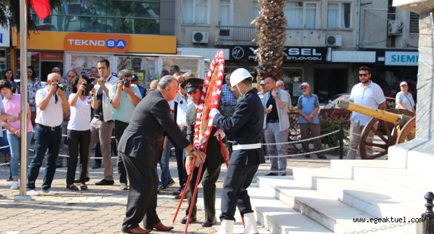 Ödemiş'te Bayram Töreni