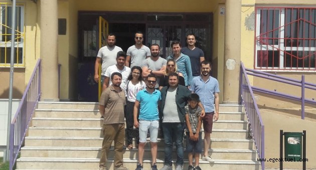 Öğrenci Harçlıklarıyla Kütüphane Kurdular
