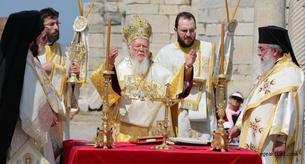 Ortodoksların Saint Jean Kilisesi’ndeki bin yıllık ayin geleneği yeniden başlıyor	
