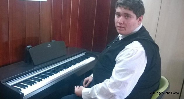 Otizmli Sercan, müzikte engel tanımıyor