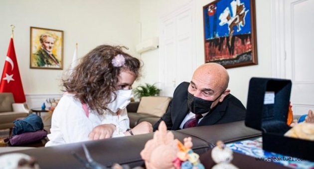 Öykü Arin’den Başkan Soyer'e teşekkür ziyareti