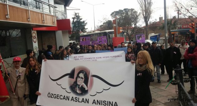 Özgecan için Soma da ayakta