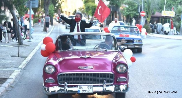Pandemi Bornova'da sanata engel olamadı