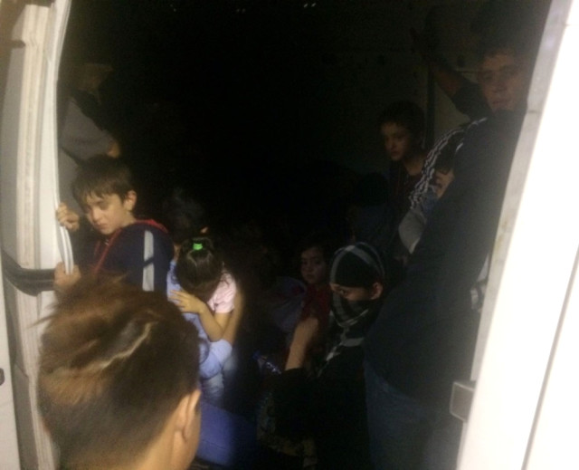 Polisin Yakaladığı 7 Göçmen Kaçakcısından 6'sı Tutuklandı