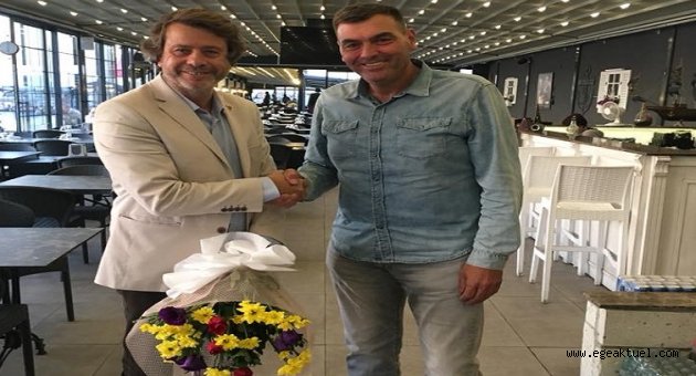Rakibine 'hayırlı olsun' ziyaretine gitti!