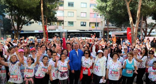 ‘Renkli kadınlar’ hakları için koştu