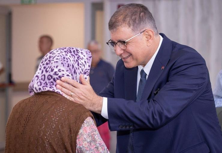 Büyükşehir emeklinin yanında