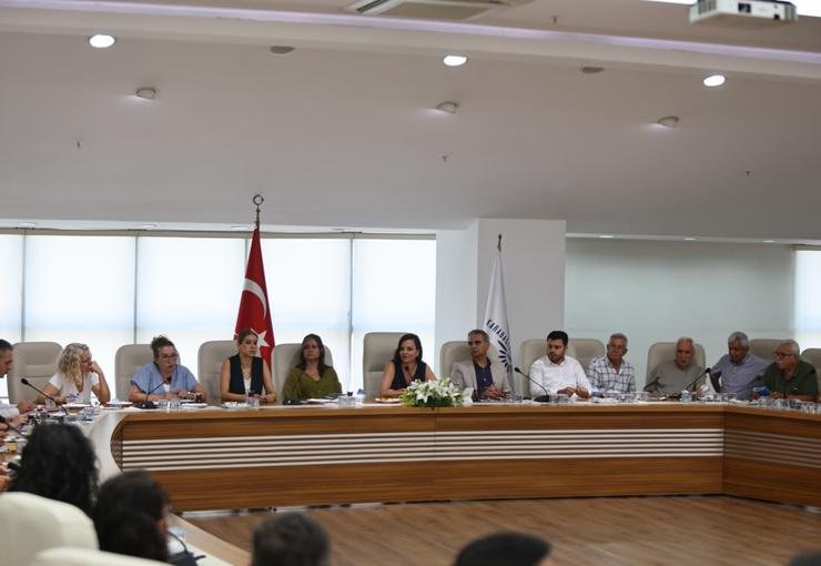 Başkan Kınay: Esnafımızla birlikte Karabağlar’ı güçlendireceğiz