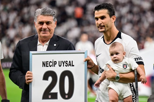 Beşiktaş'ta Necip Uysal'a duygusal veda: Hakkınızı helal edin
