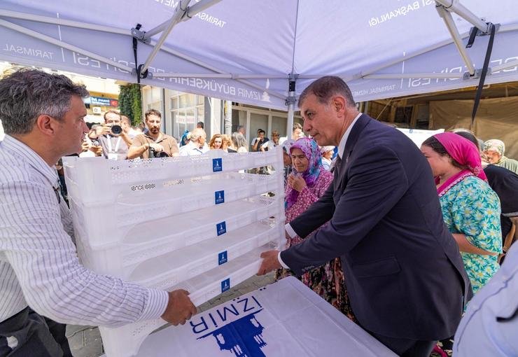 İzmir Büyükşehir Belediyesi’nden üreticiye kerevet desteği