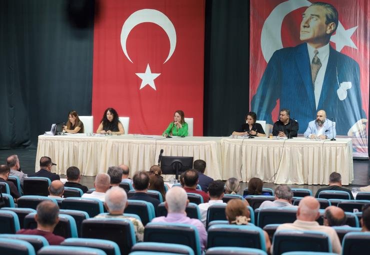 Konak Meclisi yeni komisyon üyelerini belirledi