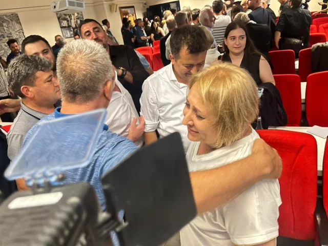 İzmir Menderes'teki olaylı başkanvekilliği seçiminde kazanan belli oldu
