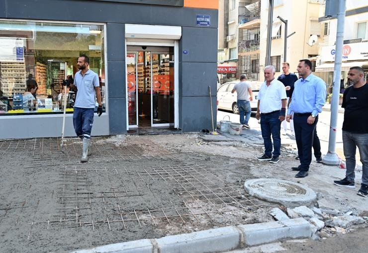 Bornova’nın ana damarı Mustafa Kemal Caddesi’nde kesintisiz prestij hamlesi