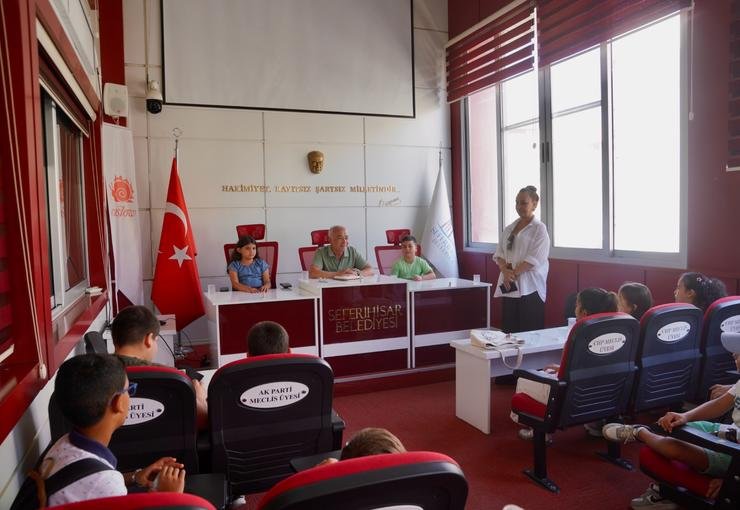 Çocuk Meclisi'nin ikinci oturumunda çocuklar söz aldı