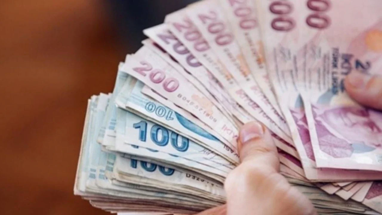 Milyonlarca çalışan bu haberi bekliyor! 2026 asgari ücret zammı netleşti mi? Asgari ücrete ne kadar ara zam geldi?