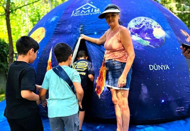 Çocuklar, Hasan Âli Yücel Kütüphanesi’nde gökyüzüne yolculuk yaptı