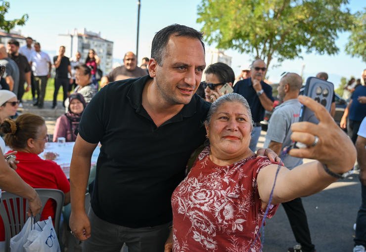 Başkan Eşki Kent Bostanı’nda üretici kadınlarla buluştu