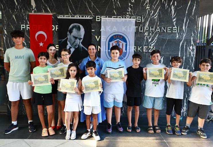 Efes Selçuklu Çocuklar Yaz Okulunda Teknolojinin Dilini Öğrendi
