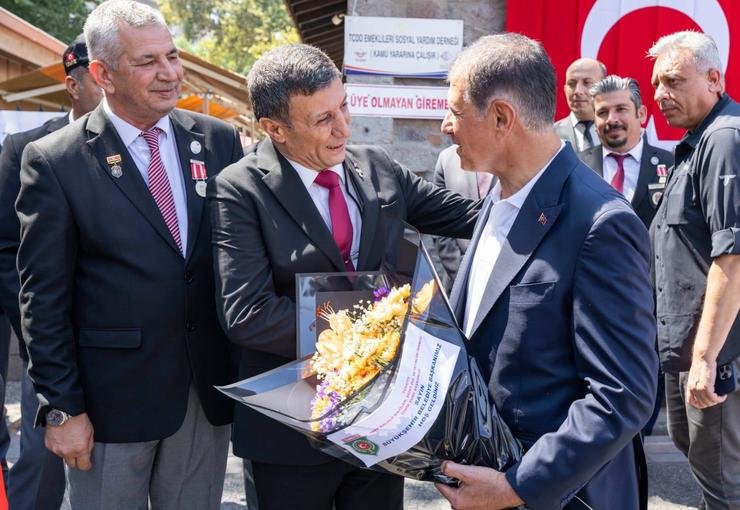 Başkan Tugay, şehit aileleri ve gazilerle buluştu