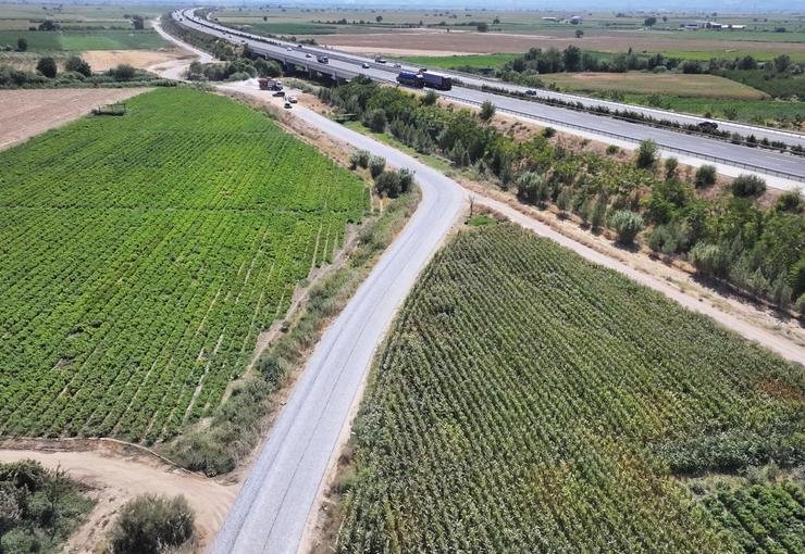 Manisa Büyükşehir’den Turgutlu-Saruhanlı Arasında 15 Kilometrelik Yol Çalışması