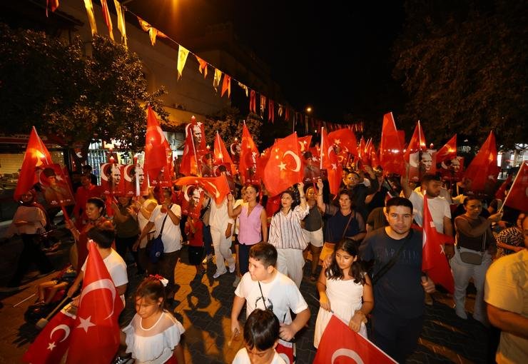 Efes Selçuk’ta Zafer Bayramı, Fener Alayı Ve Eliz Band Konseri İle Kutlanacak