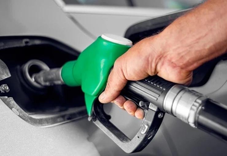 Akaryakıtta dev indirim: Motorin 5,36 TL ucuzladı
