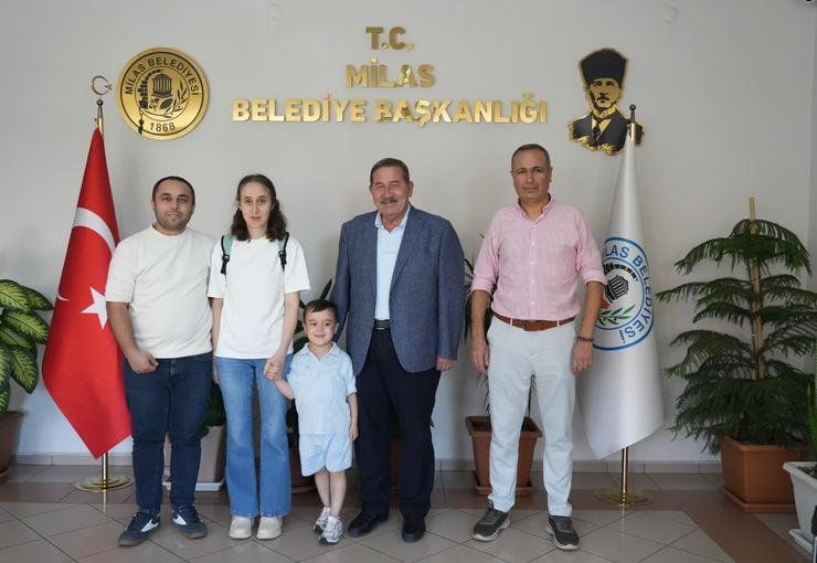 Minik Göktuğ’dan Başkan Fevzi Topuz’a Teşekkür Ziyareti