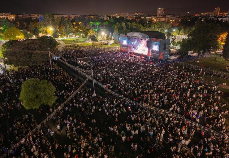 İEF’de Çim Konserleri rüzgarı esecek