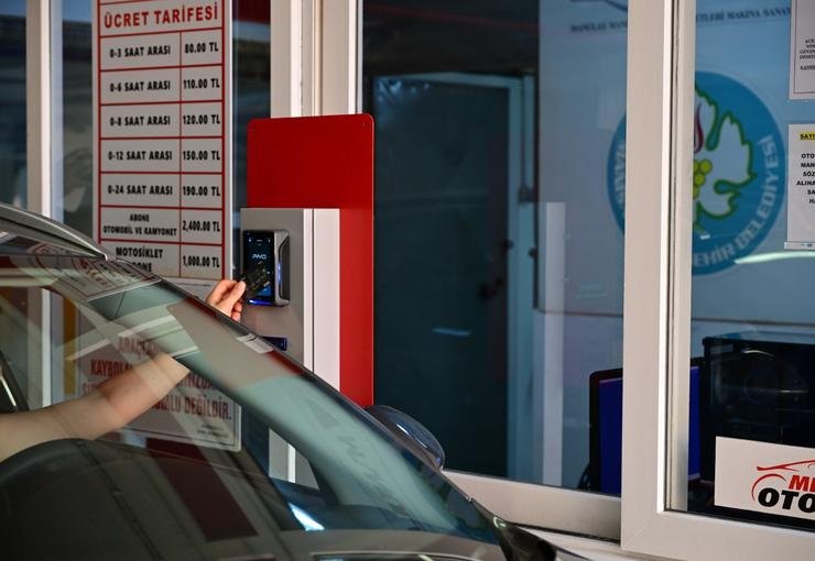 Manisa Büyükşehir Belediyesi Kültür Sitesi Yeraltı Otoparkı’nı Yeniledi